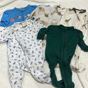 Lot of 5 long sleeve pajamas